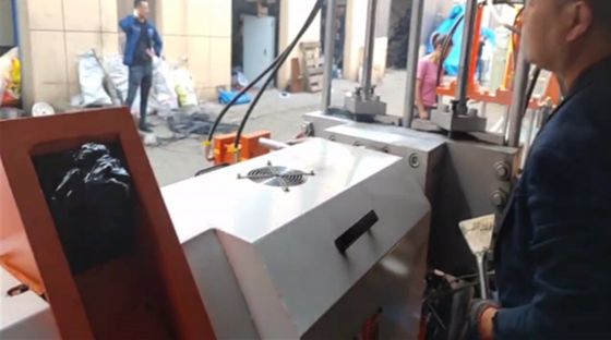 Roto Kalıplama Plastik Geri Dönüşüm Peletleme Makinesi Artık Malzeme