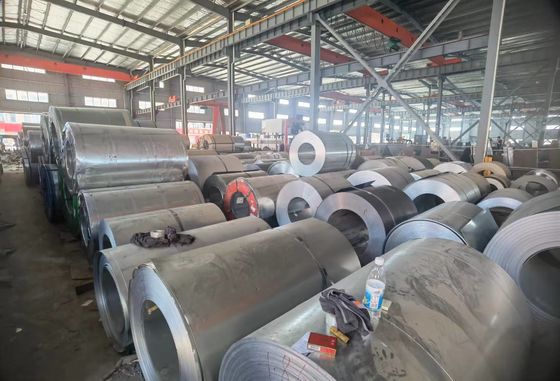 Turşulanmış/Parlak Soğuk Lastikli Çelik Yaprak İyi Kaynatılabilirlik 400-600MPa Çekim Gücü